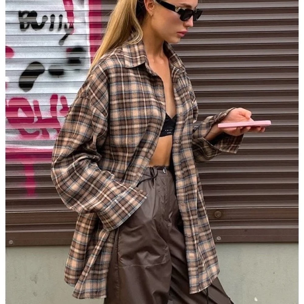 #5 LAST 1! 90s Oversized brown Plaid Flannel button Influencer soft long sleeve - Picture 2 of 9